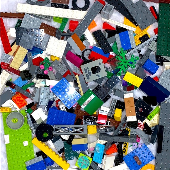 1 lb of legos